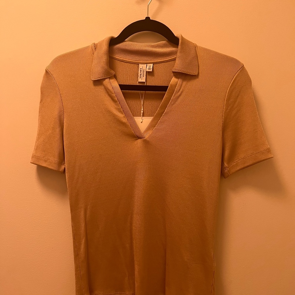 & other stories silky V-neck short sleeve top
